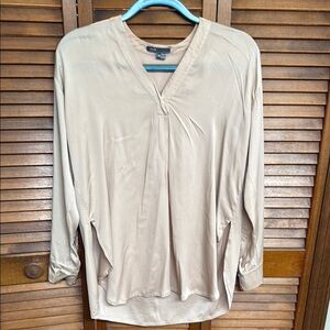 Elegant Vince silk  Women's Top